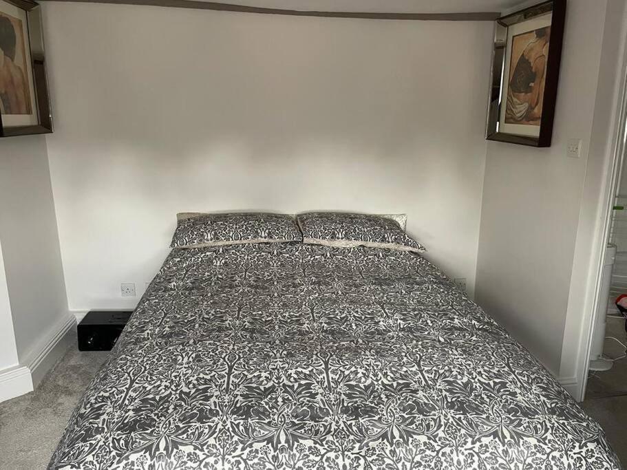 Beautiful 1600'S Loft Apartment. Ware Esterno foto